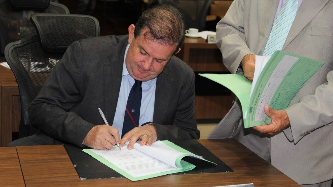Deputado Eduardo Rocha solicita implantação de 3ª faixa ou duplicação da BR-262