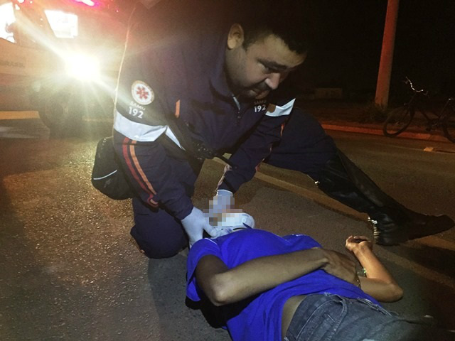 “Batida” entre bicicletas deixa mãe e filho ferido na Rua Quixeramobim
