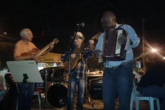 Feira noturna terá atrações artísticas duas vezes por mês Feira noturna terá atrações artísticas duas vezes por mês