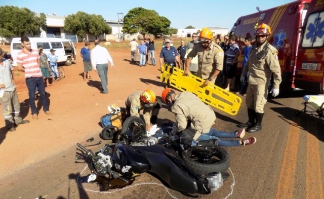 Morador de Três Lagoas é socorrido pelos bombeiros após sofrer acidente com moto Morador de Três Lagoas é socorrido pelos bombeiros após sofrer acidente com moto
