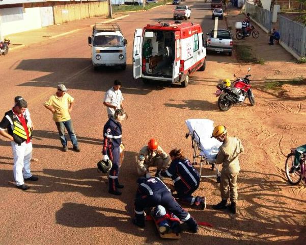 Mototaxista fica ferido em acidente na Clodoaldo Garcia