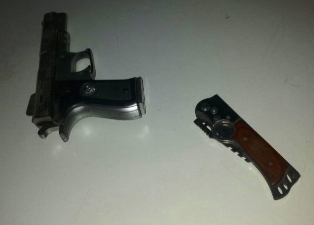 “De menores” são apreendidos com arma de brinquedo suspeitos de praticarem roubos e furtos 