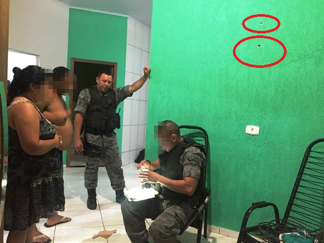 Atirador dispara por quatro vezes contra pedreiro que escapou ileso de atentado Atirador dispara por quatro vezes contra pedreiro que escapou ileso de atentado