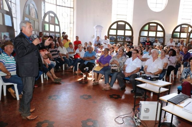 Prefeitura e Feira Livre de Três Lagoas prestam contas e discutem melhorias