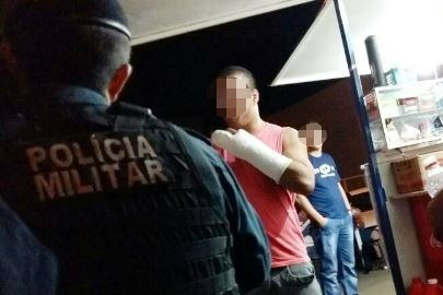 Empresário em BMW é detido por passar nota de R$ 100 falsa em Três Lagoas Empresário em BMW é detido por passar nota de R$ 100 falsa em Três Lagoas