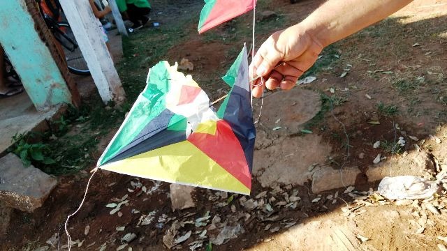 Linha de pipa corta rede elétrica e pouco não mata adolescente no bairro Jupiá Linha de pipa corta rede elétrica e pouco não mata adolescente no bairro Jupiá