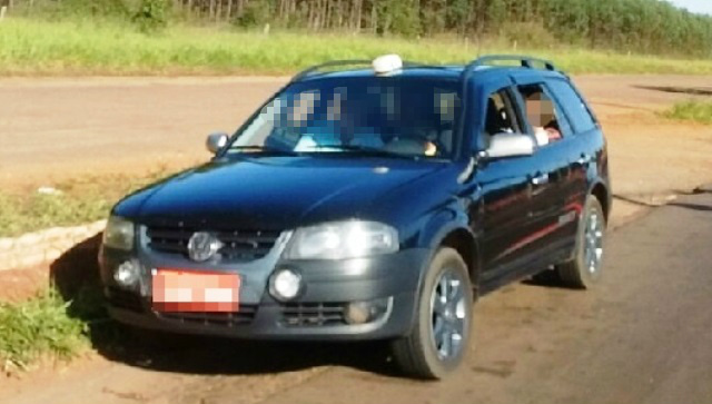 Taxista é multado em R$ 2.400,00 por transporte irregular de passageiro Taxista é multado em R$ 2.400,00 por transporte irregular de passageiro