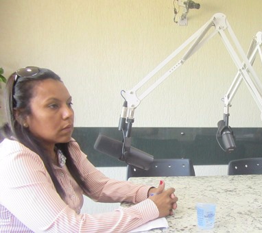 Médicos mantêm Sirlene da Saúde em quarto escuro de hospital, em Campo Grande
