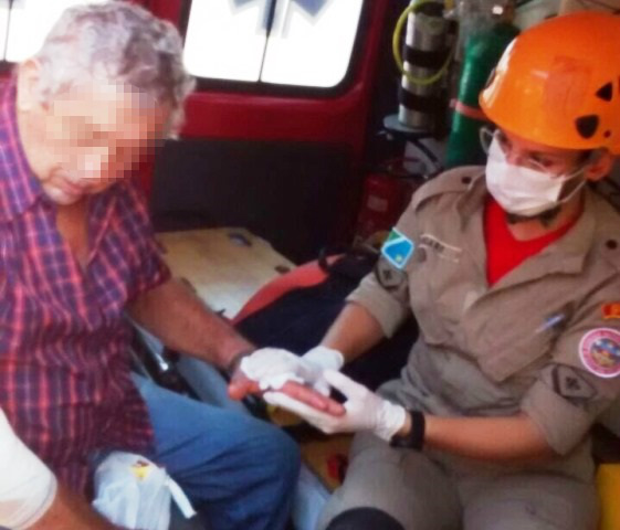 Idoso de 65 anos que sofreu acidente foi levado para a UPA