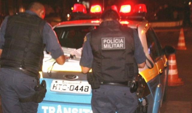 Dona de bar é ameaçada e agredida por desconhecido 