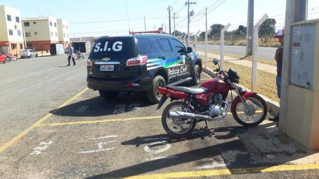 SIG encontra moto furtada no residencial Novo Oeste SIG encontra moto furtada no residencial Novo Oeste
