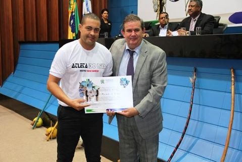 Deputado Eduardo Rocha participa de sessão solene em homenagem a capoeiristas