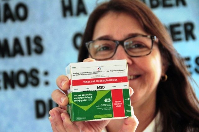 Saúde intensifica campanha de vacinação contra HPV e Meningite Saúde intensifica campanha de vacinação contra HPV e Meningite