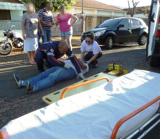 Acidente entre motos deixa uma pessoa ferida no Vila Nova Acidente entre motos deixa uma pessoa ferida no Vila Nova