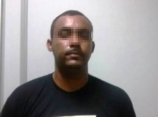 Policiais da DEPAC cumprem mandado de prisão neste sábado Policiais da DEPAC cumprem mandado de prisão neste sábado