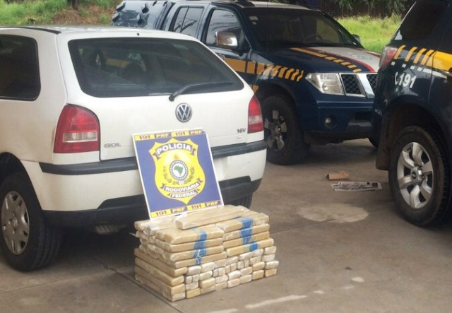 Motorista que fugiu da PRF estava com mais de 72 quilos de entorpecente Motorista que fugiu da PRF estava com mais de 72 quilos de entorpecente
