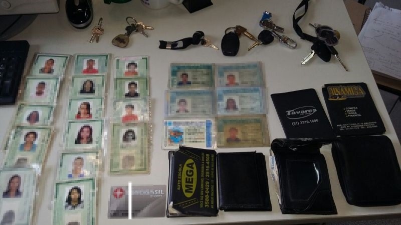 Emissora de rádio divulga lista de documentos perdidos 