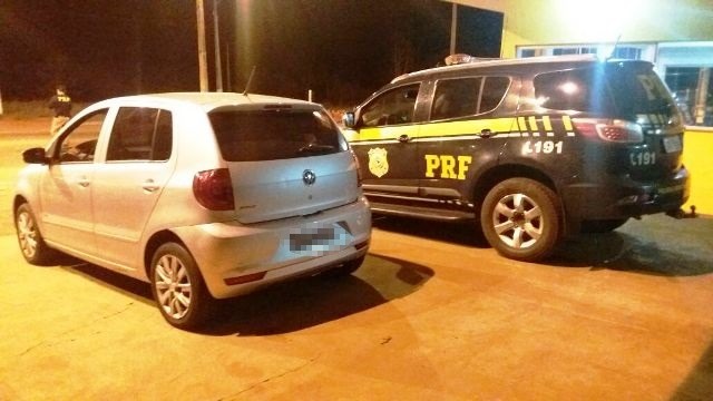 Carro furtado em 2016 é recuperado pela PRF de Água Clara