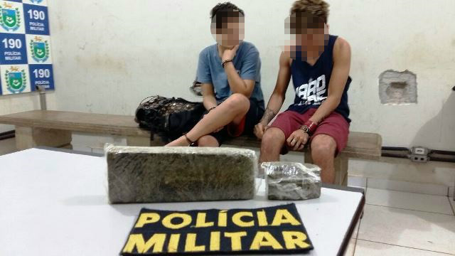 Droga comprada por jovem em Ponta Porã é apreendida no bairro Santa Rita Droga comprada por jovem em Ponta Porã é apreendida no bairro Santa Rita