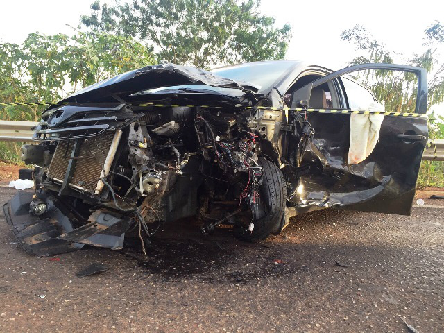 Colisão violenta na BR-262 interdita parcialmente a rodovia 