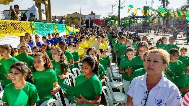 Desfile Cívico em Três Lagoas é marcado por homenagens Desfile Cívico em Três Lagoas é marcado por homenagens