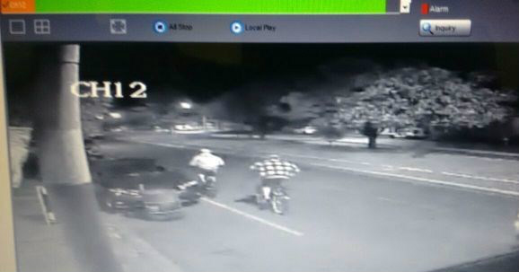 Jovens são roubados no bairro Lapa e polícia investiga o caso Jovens são roubados no bairro Lapa e polícia investiga o caso