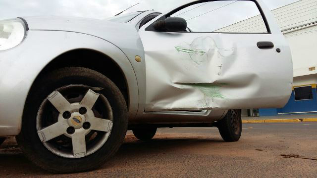 PRF registra acidente entre três veículos na Ranulpho Marques Leal 