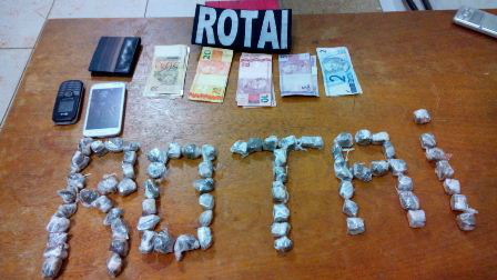 Polícia Militar apreende 73 trouxinhas de maconha em Três Lagoas