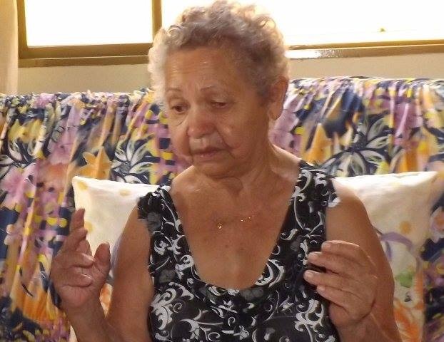 Idosa de 80 anos é roubada após servir água a desconhecido