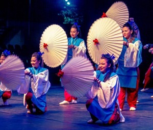 Festival Dança Três abre inscrições gratuitas para grupos de dança amadores Festival Dança Três abre inscrições gratuitas para grupos de dança amadores