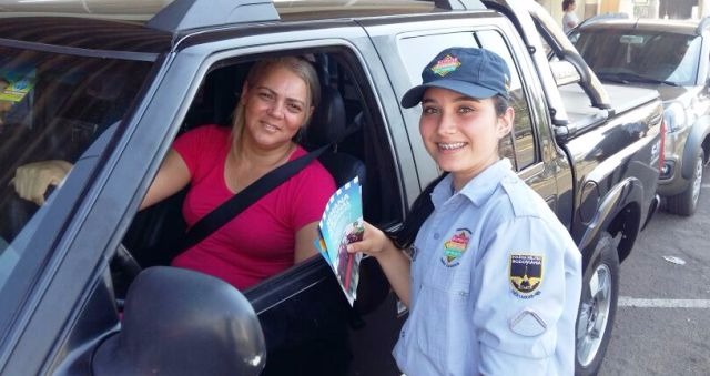 Blitz educativa é realizada no Centro de Três Lagoas 