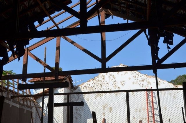 Parte do telhado do Almoxarifado Municipal de Três Lagoas cede e causa prejuízos