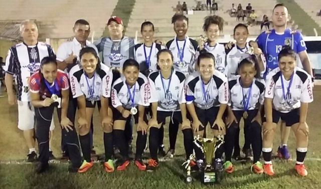 De volta após 20 anos, campeonato feminino consagra Comercial