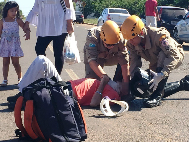 Idoso em Shineray fica ferido ao bater em utilitário no bairro Vila Alegre 