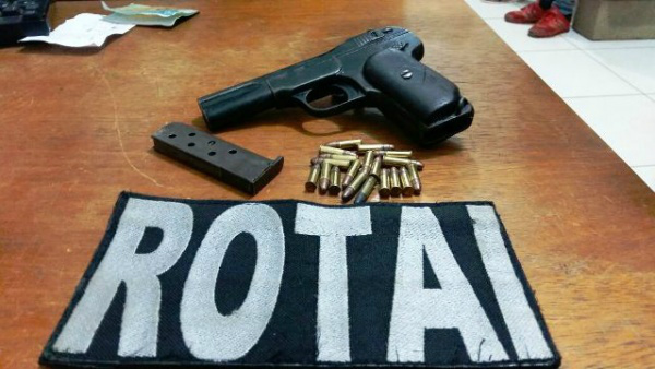 Pistola vendida pelo aplicativo WhatsApp é apreendida; uma pessoa foi presa