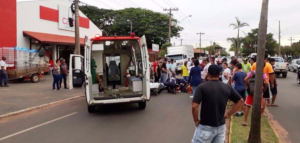 Bombeiros realizam resgate de criança atropelada no Santos Dumont 