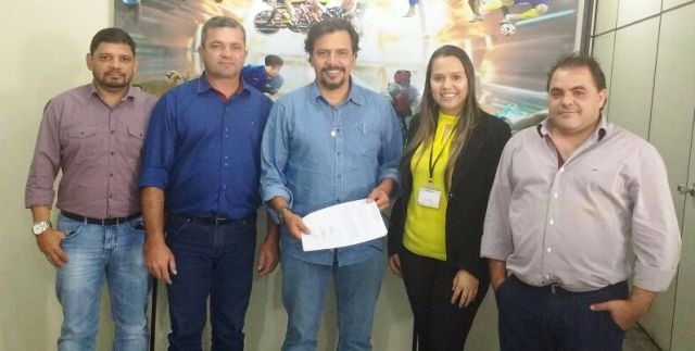 Por intermédio do deputado Eduardo Rocha, município de Jateí receberá apoio da Fundesporte Por intermédio do deputado Eduardo Rocha, município de Jateí receberá apoio da Fundesporte
