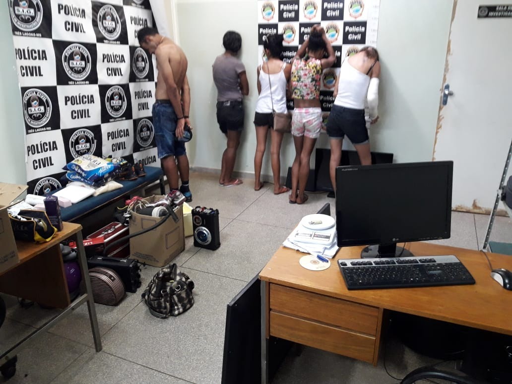 SIG prende cinco pessoas e apreende diversos objetos furtados