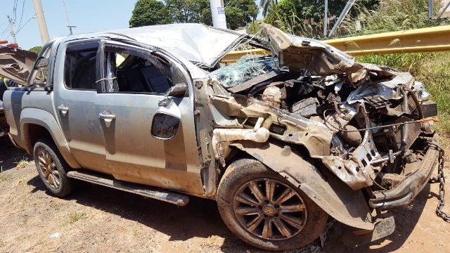 Empresário de Três Lagoas que capotou caminhonete passa bem Empresário de Três Lagoas que capotou caminhonete passa bem