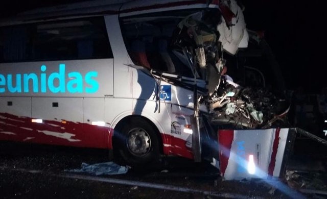 Cinco vítimas de acidente de ônibus em rodovia de SP são de Três Lagoas Cinco vítimas de acidente de ônibus em rodovia de SP são de Três Lagoas