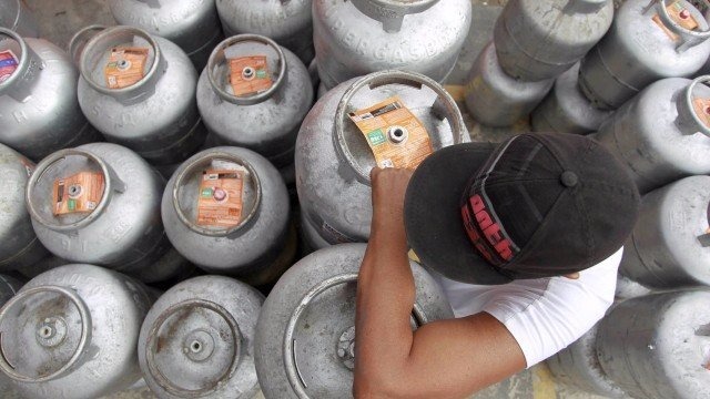 Petrobras anuncia aumento de 4,5% no preço do gás de cozinha