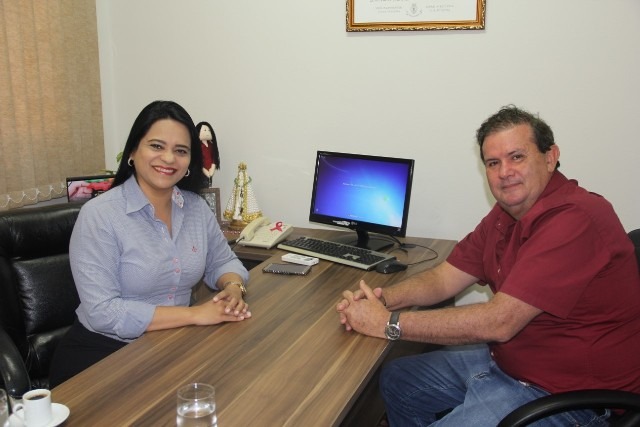 Deputado Eduardo Rocha visita vereadora da Capital, Dharleng Campos