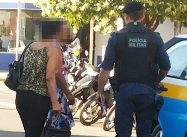 Ao pagar fatura de cartão, camareira descobre dinheiro falso 