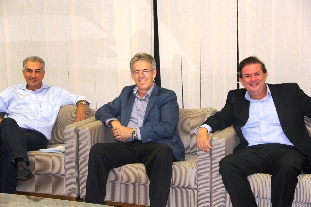 Deputado Eduardo Rocha é recebido pelo governador juntamente com prefeito de Paranaíba