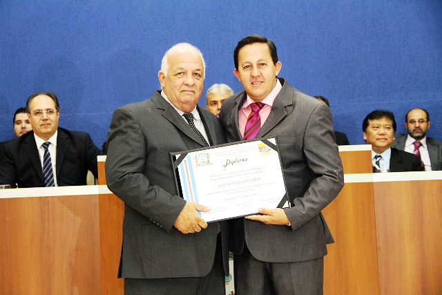 Advogados são laureados com Diploma Mérito à Ordem, em solenidade na Câmara