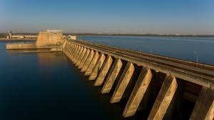 CTG Brasil solta 40 mil peixes no Rio Paraná CTG Brasil solta 40 mil peixes no Rio Paraná