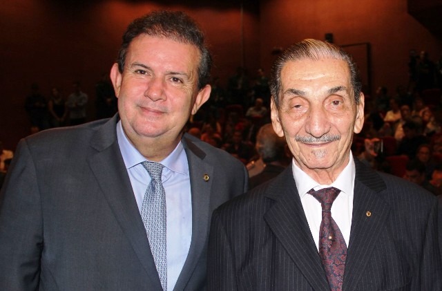 Eduardo Rocha homenageia profissionais da segurança com Medalha Coronel Adib