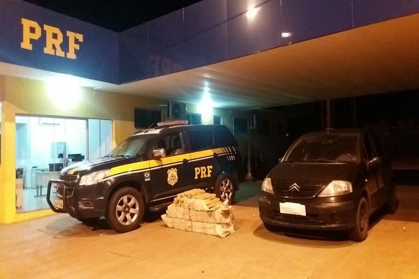 PRF prende traficante em Água Clara com 135 kg de maconha PRF prende traficante em Água Clara com 135 kg de maconha