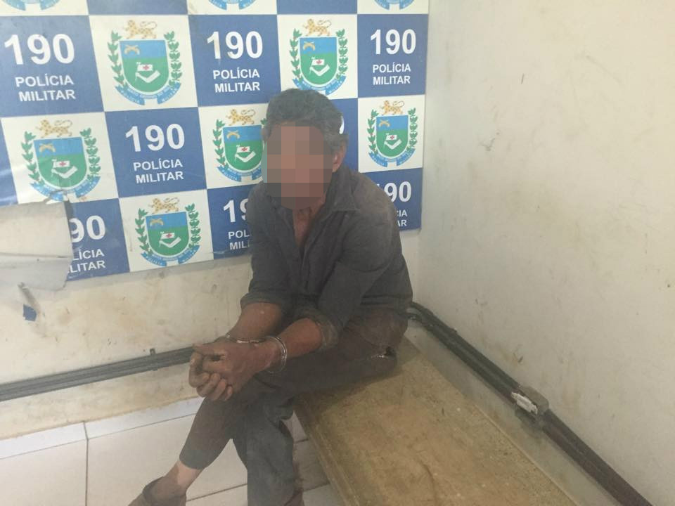 Após furto em cerâmica, polícia detém duas pessoas para esclarecimentos Após furto em cerâmica, polícia detém duas pessoas para esclarecimentos