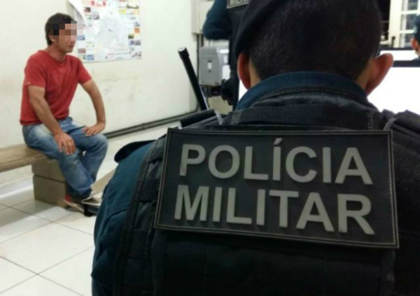 Homem que perturbava clientes de restaurante é detido Homem que perturbava clientes de restaurante é detido